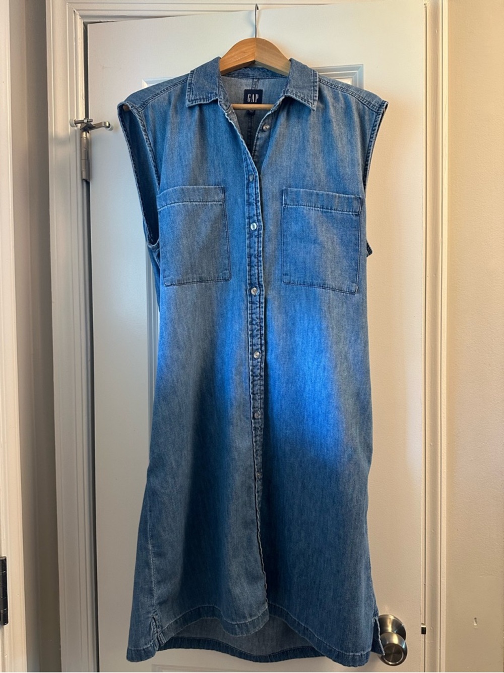 GAP sleeveless open-back denim dress